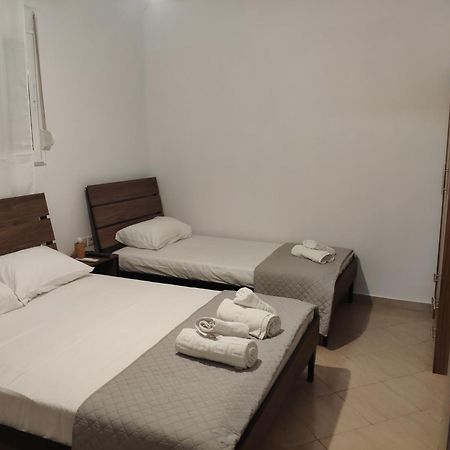 Kolagji Rooms Lukovë Esterno foto