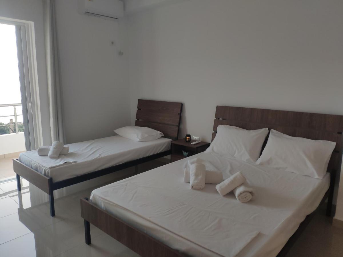 Kolagji Rooms Lukovë Esterno foto