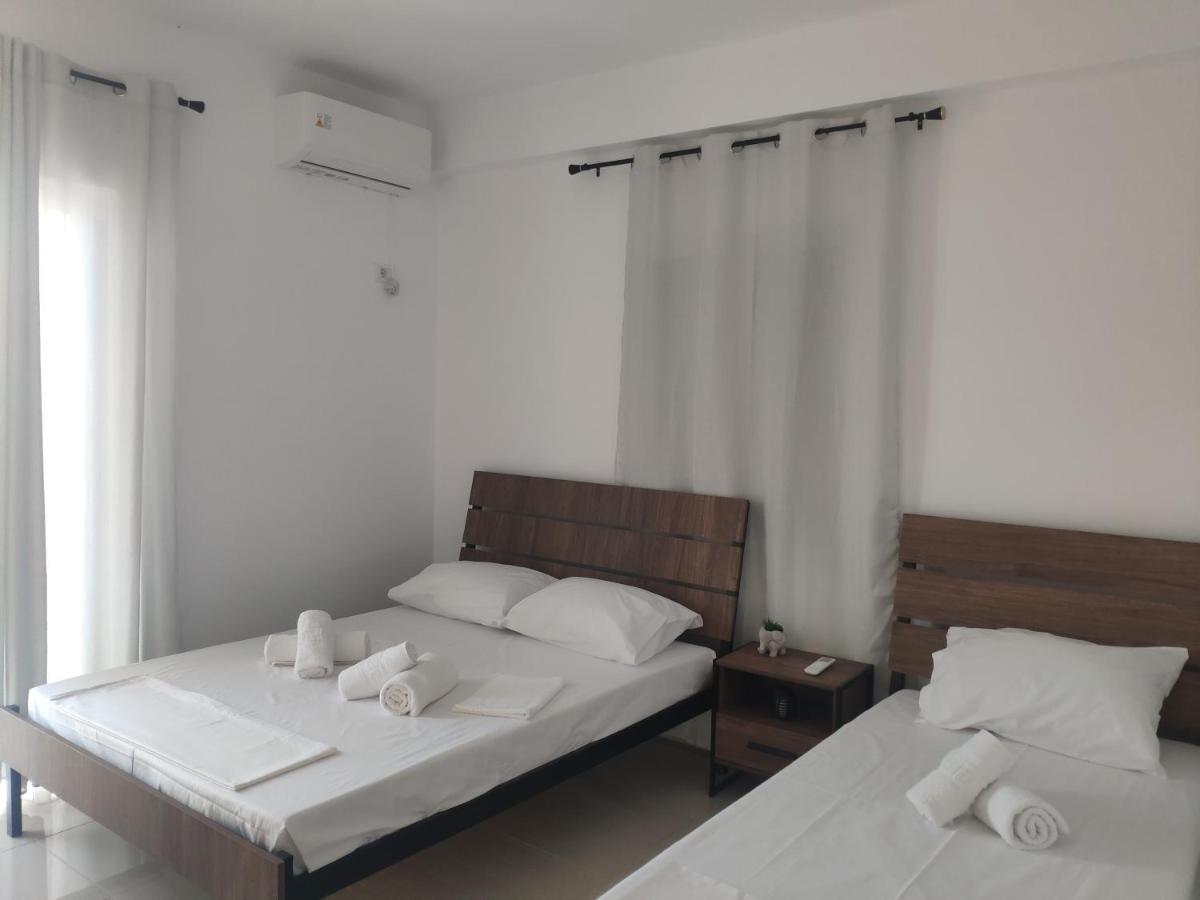 Kolagji Rooms Lukovë Esterno foto