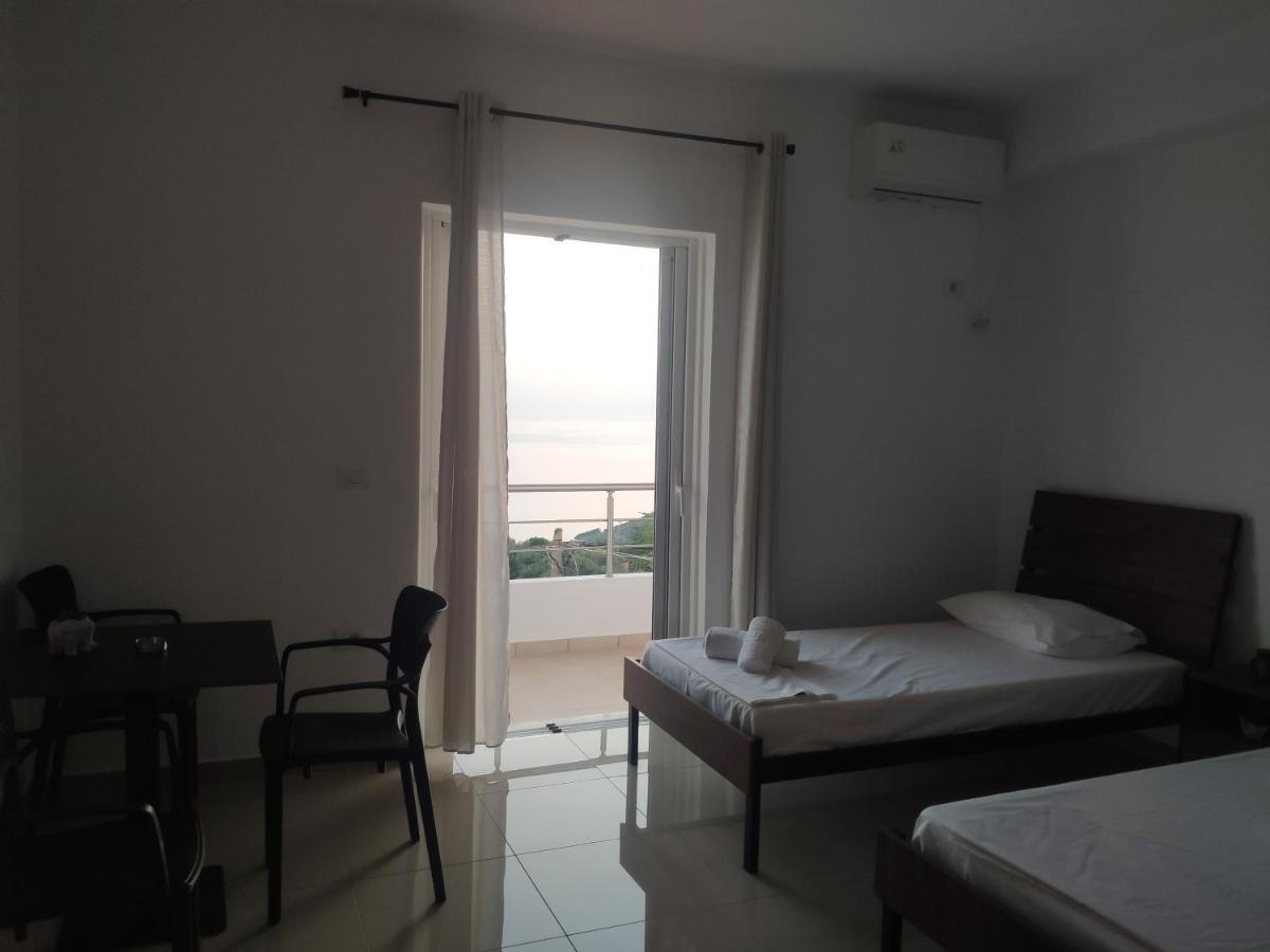 Kolagji Rooms Lukovë Esterno foto