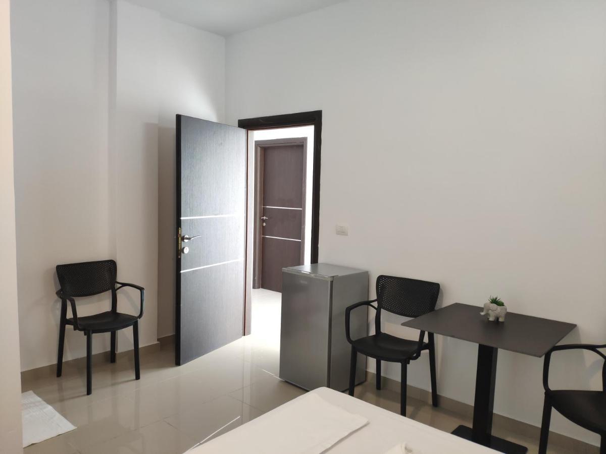 Kolagji Rooms Lukovë Esterno foto