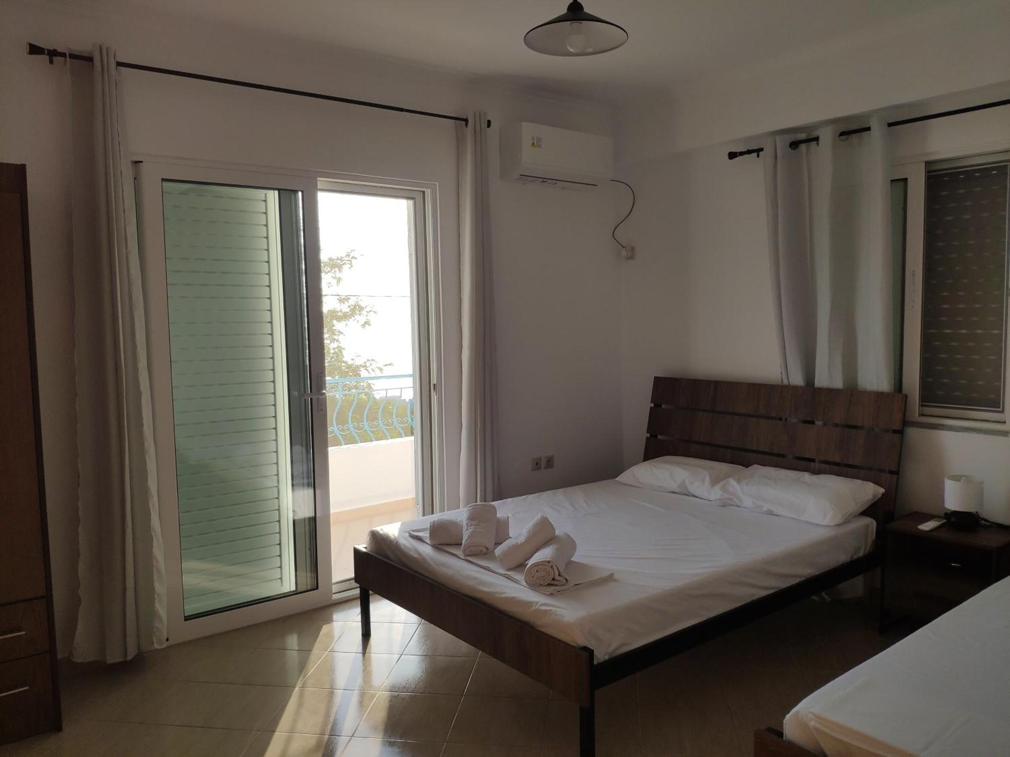 Kolagji Rooms Lukovë Esterno foto
