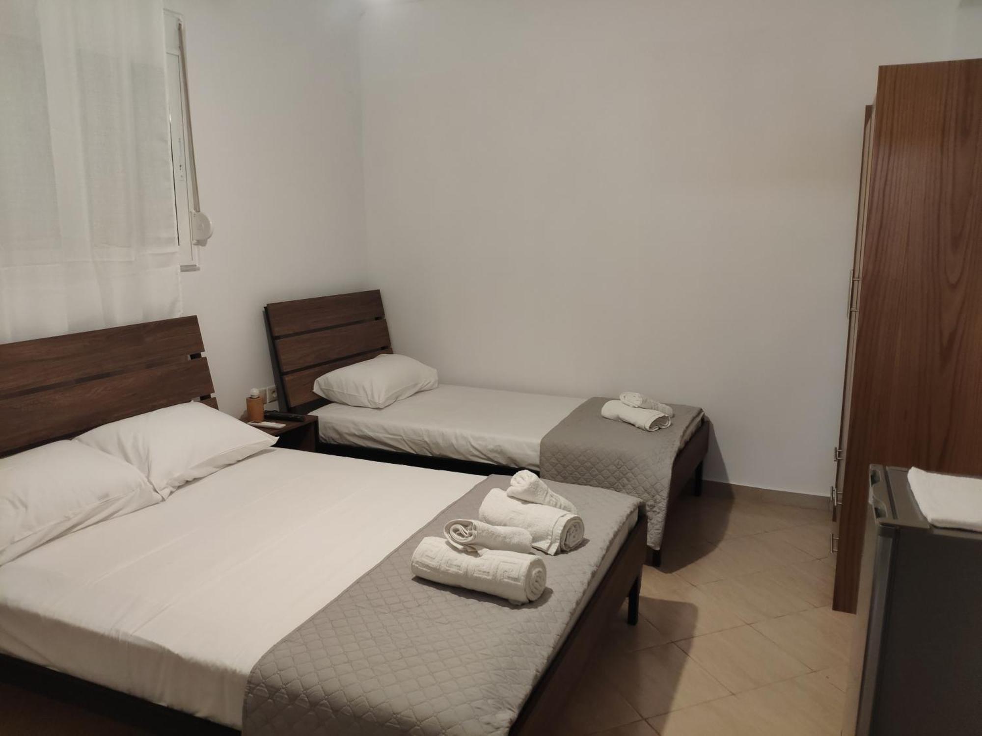 Kolagji Rooms Lukovë Esterno foto