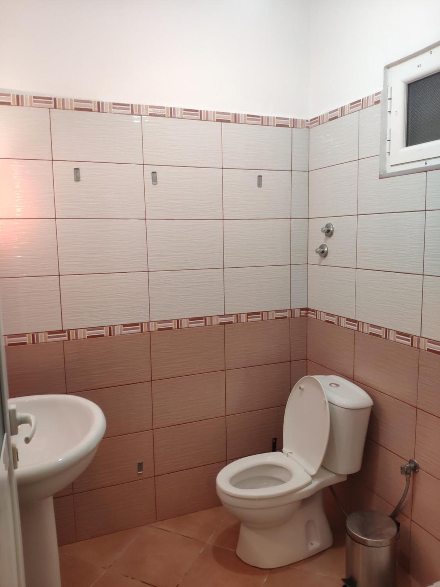 Kolagji Rooms Lukovë Esterno foto